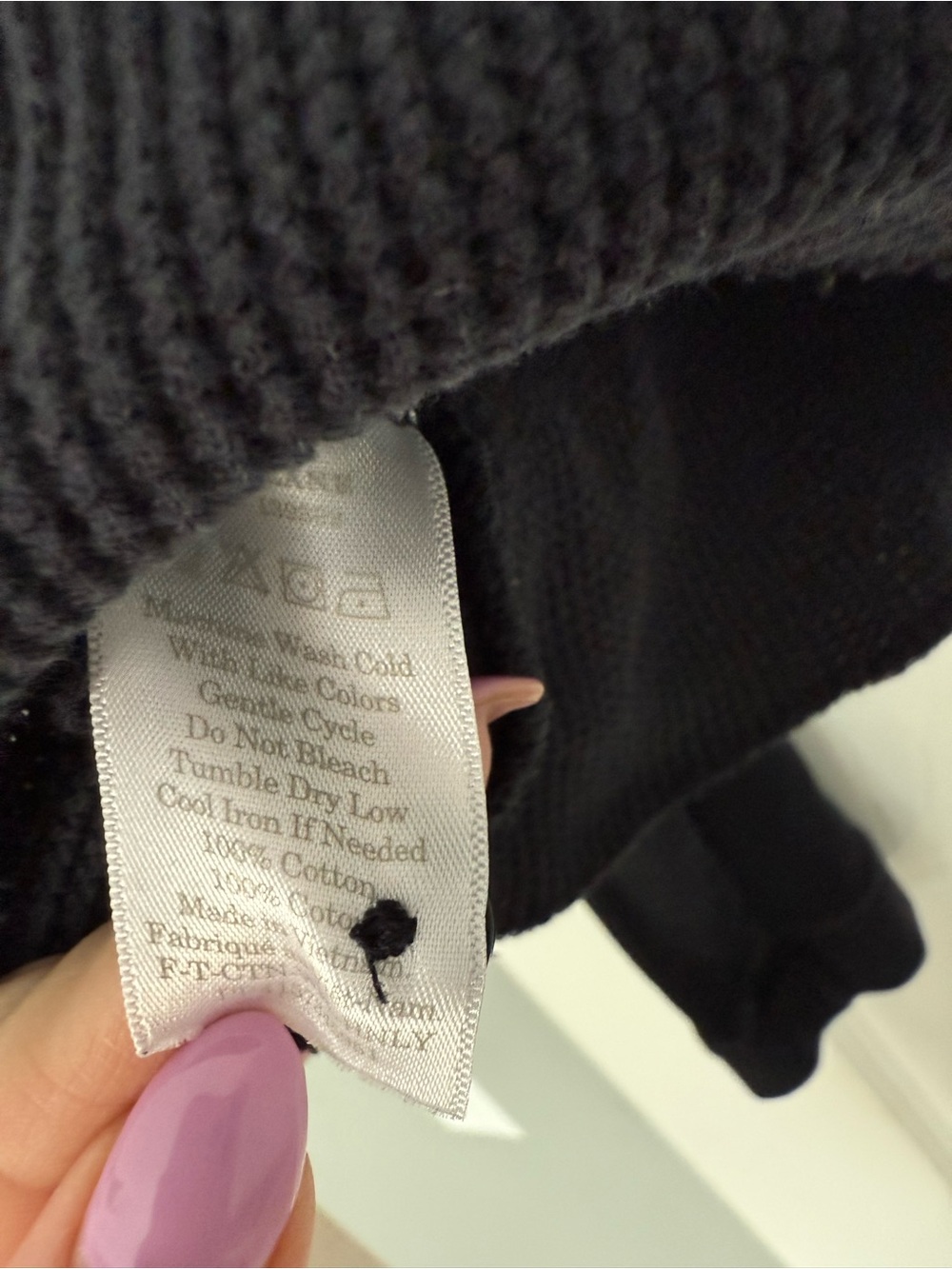 Everlane Black Waffle Knit Henley Cropped Long Sleeve- size S - Picture 4 of 4